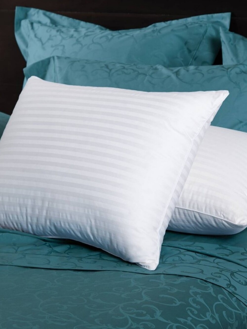 Cuddledown Damask Stripe 700FP White Suck Down Queen Pillow